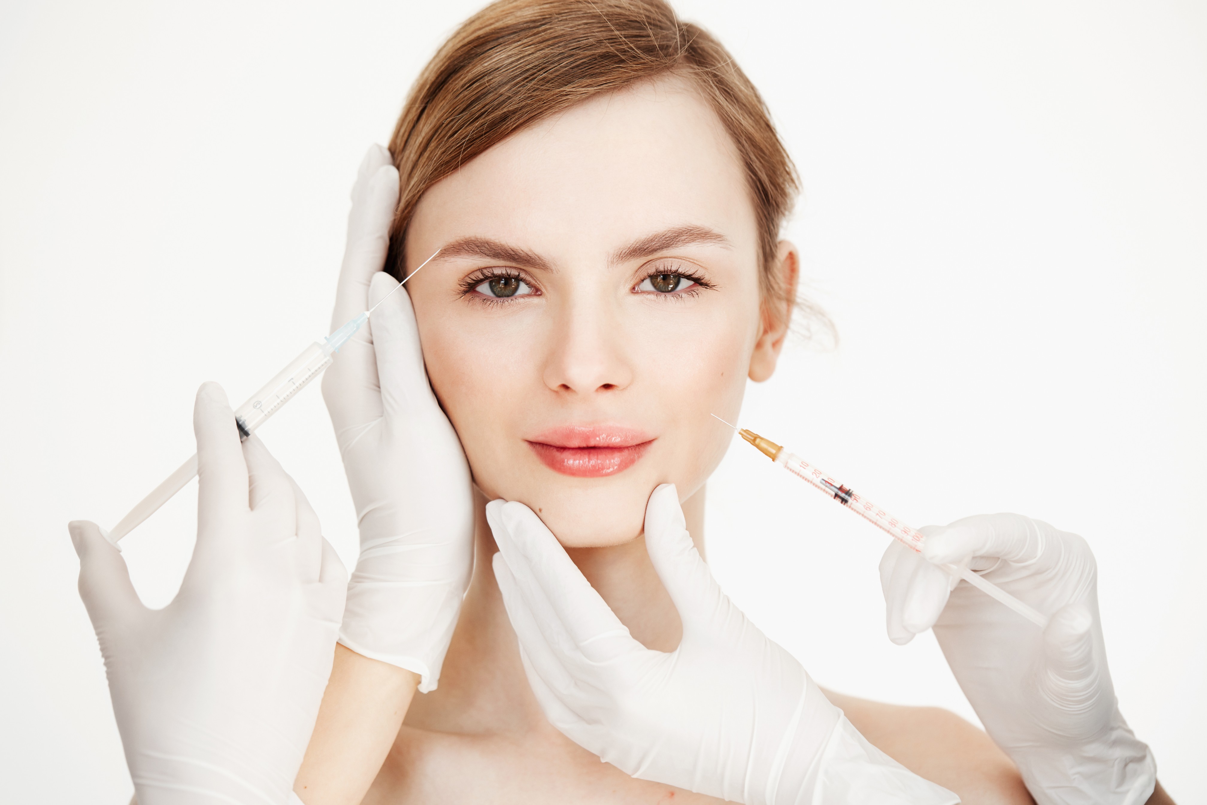 cosmetologists-hands-making-medical-botox-injections-beautiful-blonde-skin-lifting-facial-treatment-beauty-spa (1)